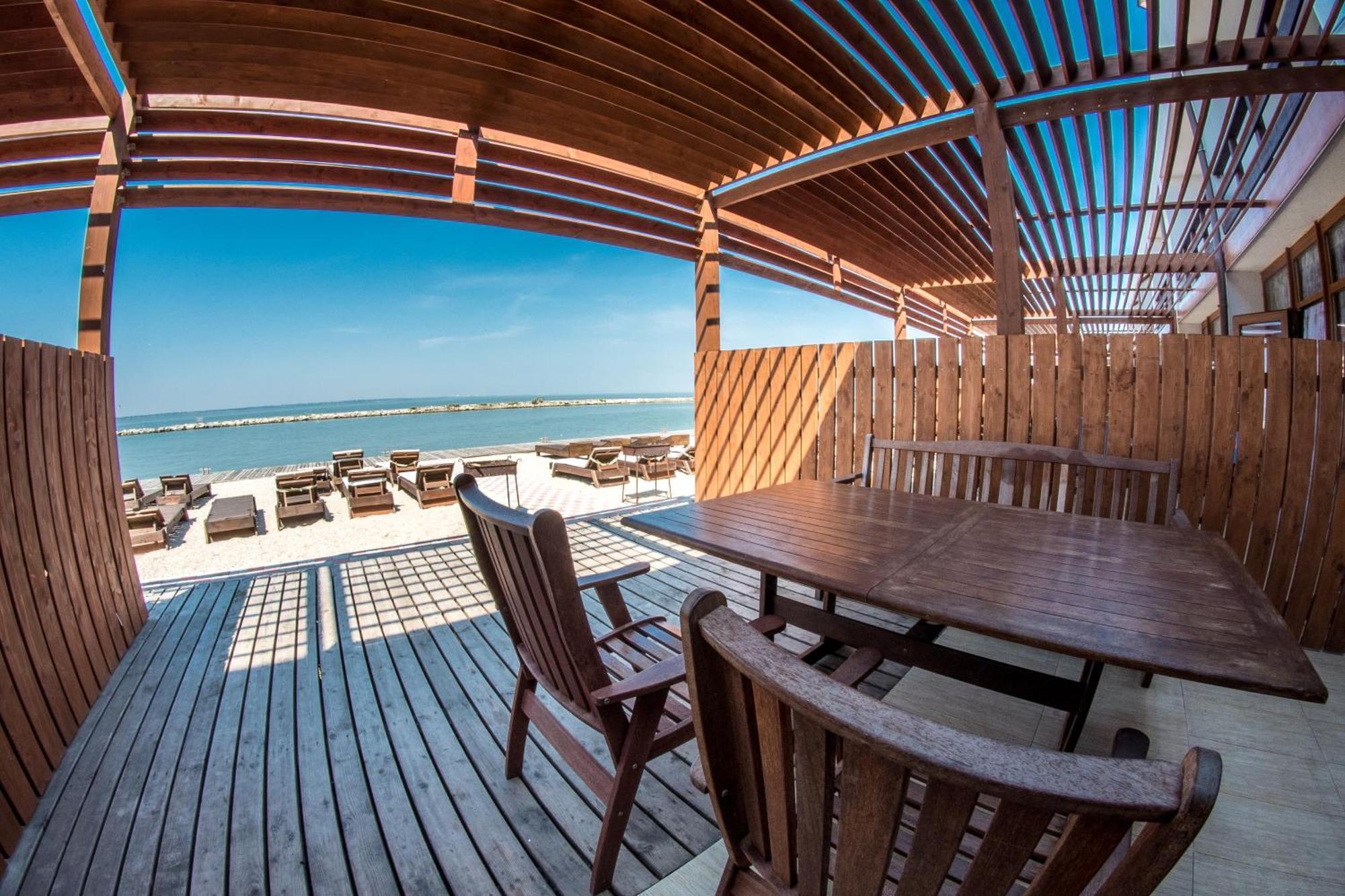 Prichal 80 Hotel Zatoka Ngoại thất bức ảnh