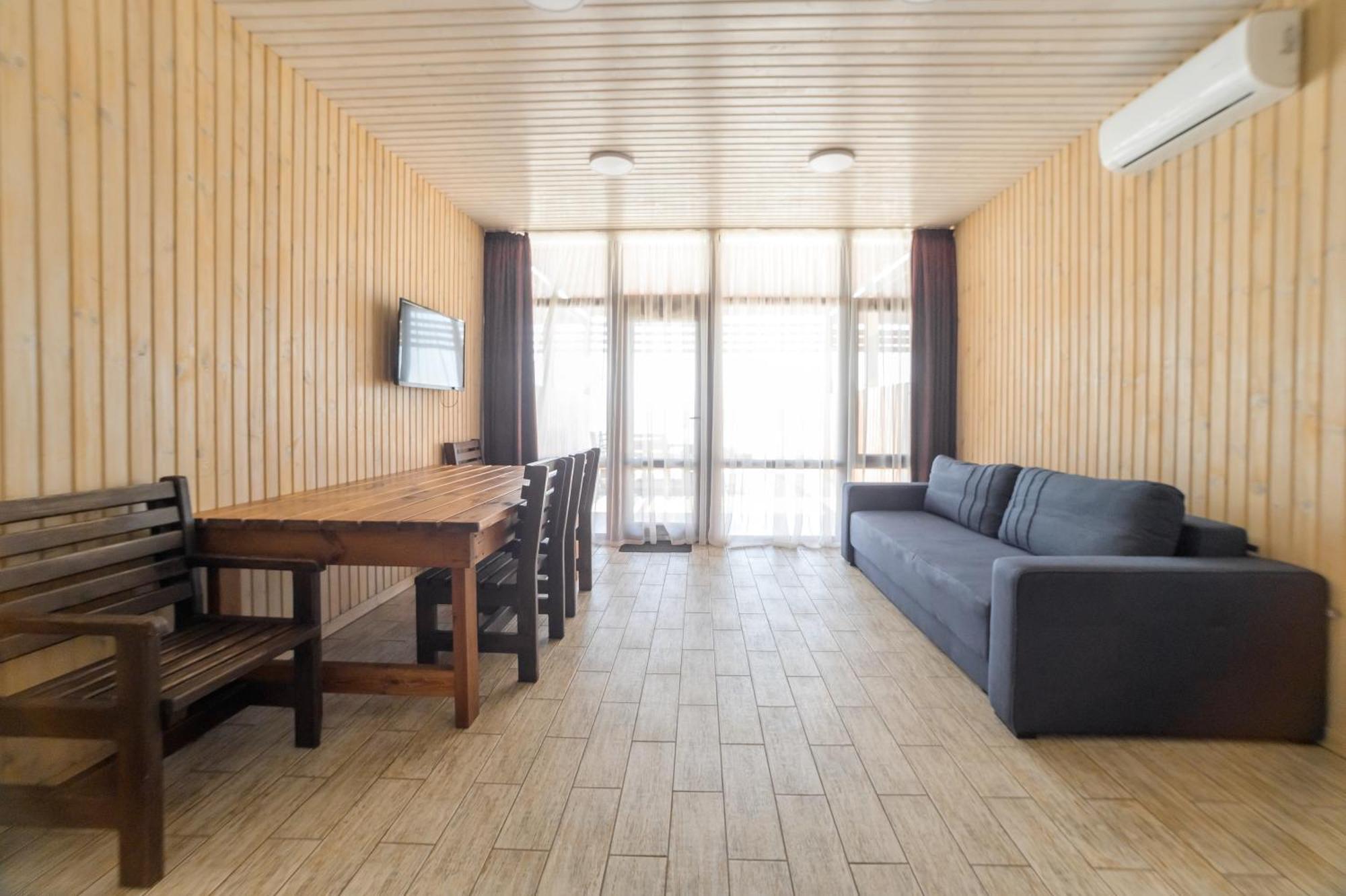 Prichal 80 Hotel Zatoka Ngoại thất bức ảnh